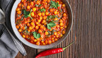 Quick Chickpea and Spinach Curry (featuring Biona Organic Chickpeas)