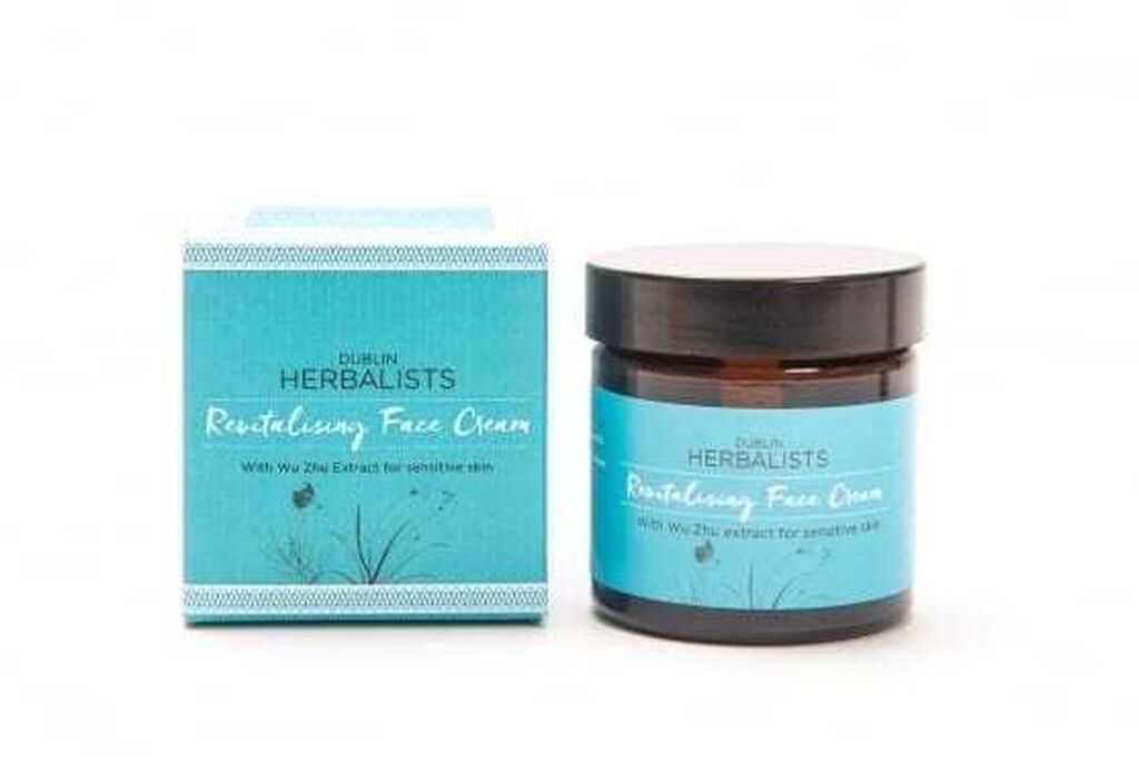 Revitalising Face Cream with box 557x372