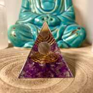 Crystal Orgonite Pyramid - Amethyst & Copper Spiral