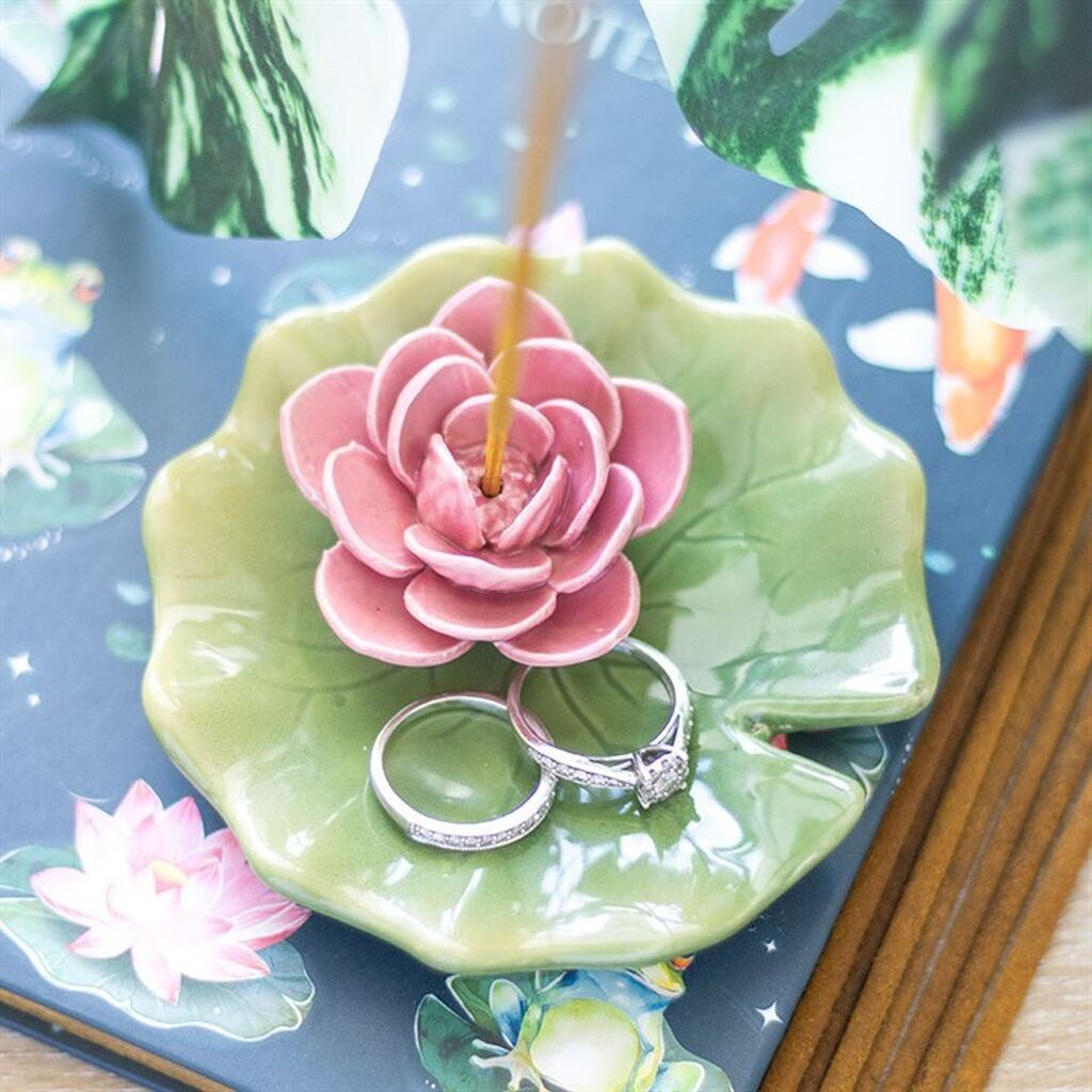 Lily pad incense burner