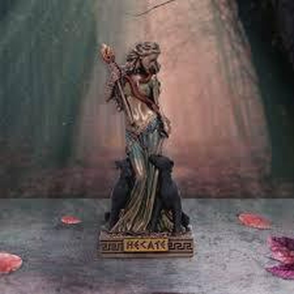 Hectate mini goddess