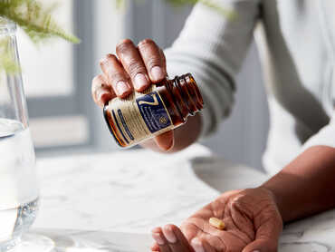 How to Reduce Pain Naturally With Solgar 7