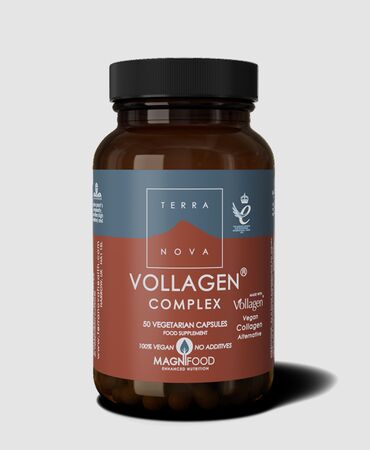 Terranova Vollagen Coplex MAGNIFOOD COMPLEX 450mgPROVIDING:Rose Hips (Rosa canina) – ORGANIC 250mgMatcha Green Tea Ceremonial Grade AAA (Camellia sinensis) – ORGANIC 100mgAronia Berry (Aronia melanocarpa) – fresh freeze dried – ORGANIC 50mgBilberry Fruit (Vaccinium myrtillus) – fresh freeze dried 50mgVollagen® Amino Acid Complex* 1000mgVegetarian Capsule Shell (hydroxypropyl methylcellulose)*Vollagen® is a registered trademark of Chrysalis Health &amp; Beauty Ltd  As a food supplement for adults, take 1-2 capsules twice daily with food