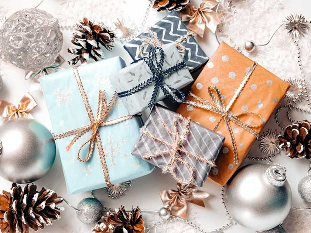 Gifts g99d418e74 640