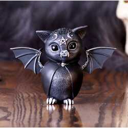 Bat-wicca-figurine-altar
