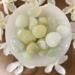 Crystal-tumble-stone-jade
