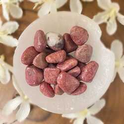 Thulite-crystal-tumble-stone