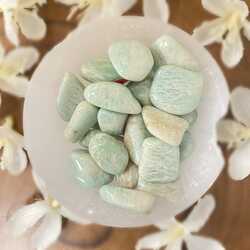 Amazonite-crystal-tumble-stone