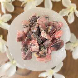 Rhodochrosite-tumble-stone