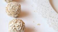 Healthy Breakfast Oat Balls