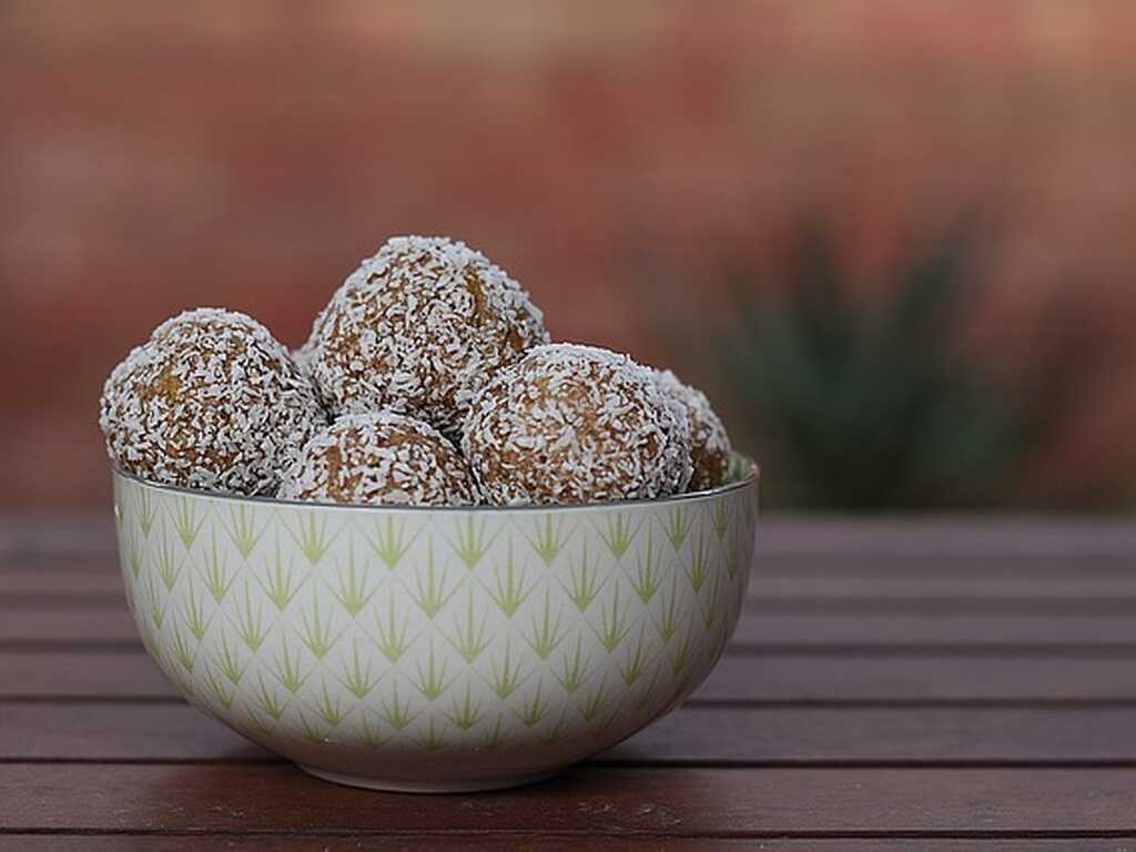 Clairs Easy Peasy Protein Balls