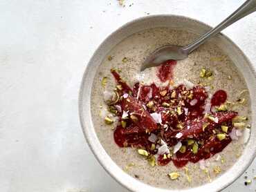 Amaranth Porridge with Compote