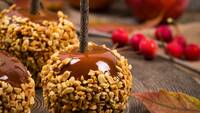 Spooky Date Syrup Toffee Apples