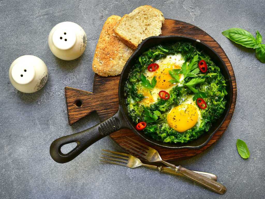 Leafy Green Shakshuka
